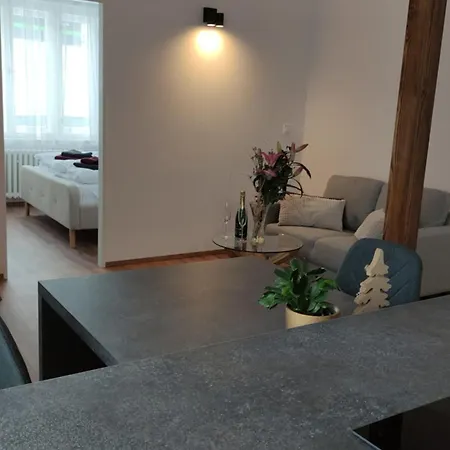 U Holubu Na Namesti Roznov pod Radhostem