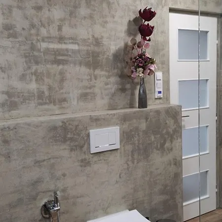 Apartamento U Holubu Na Namesti